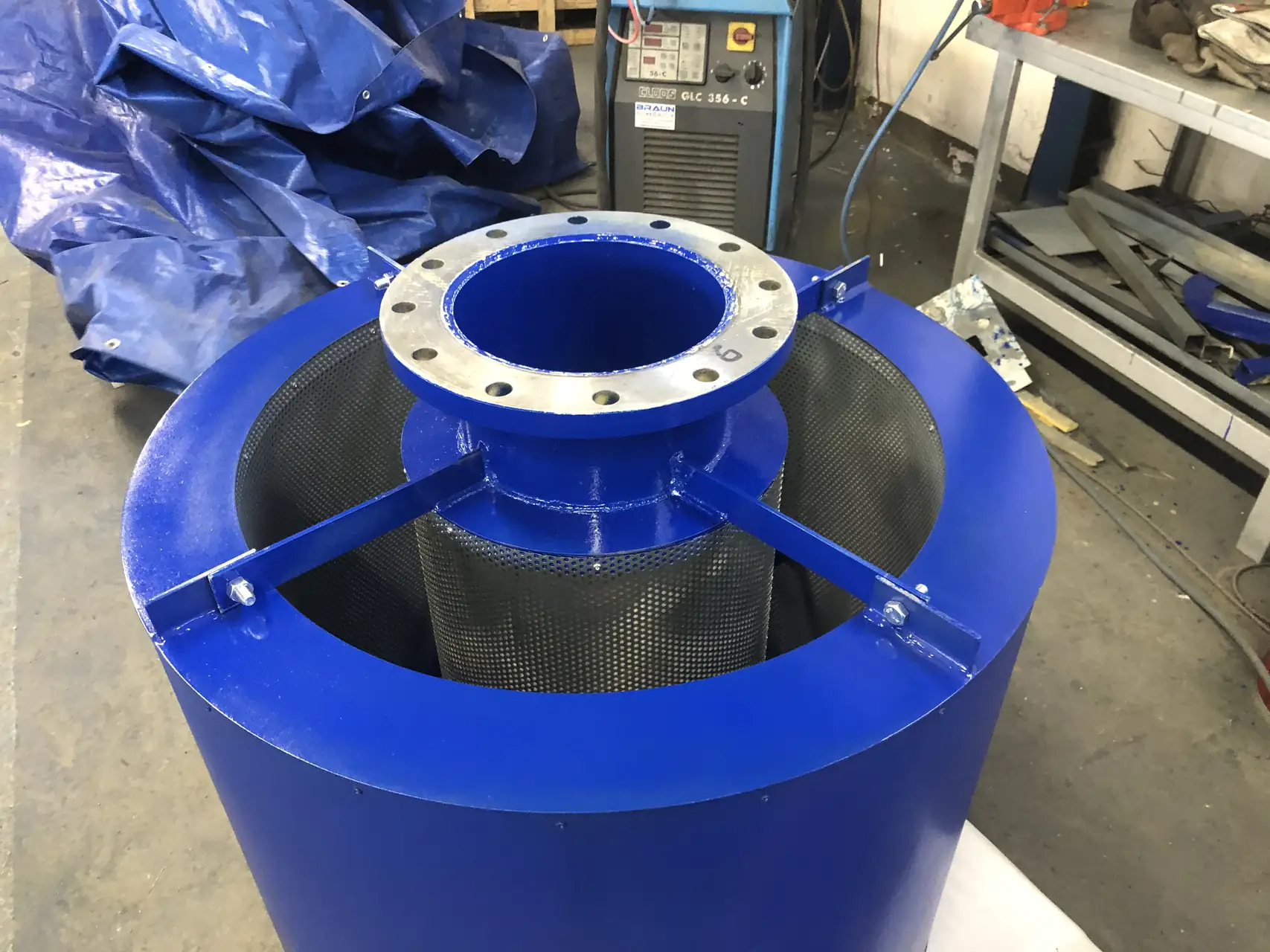 Blue blow-off and start-up silencer with central flanged connection